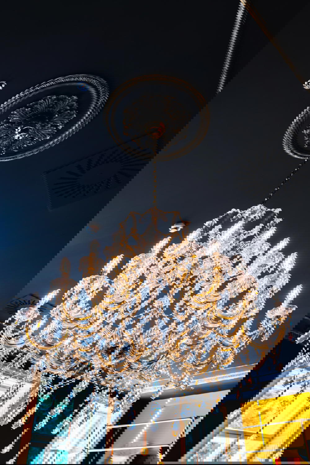 Chandelier in MeetMe23's lobby