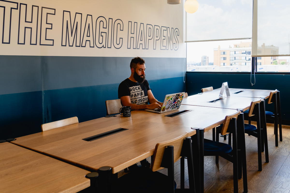 What Is a Hot Desk? (Learn How They Work)