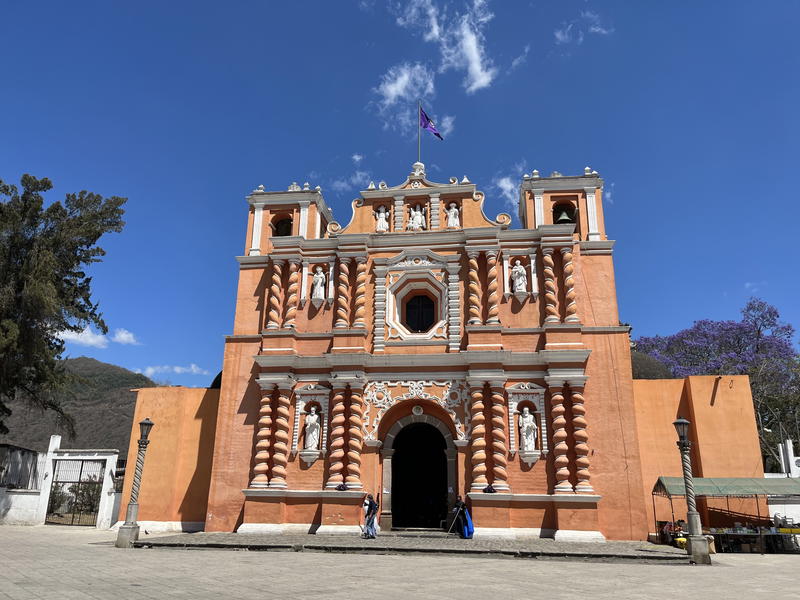 A Guatemalan church in a plaza.