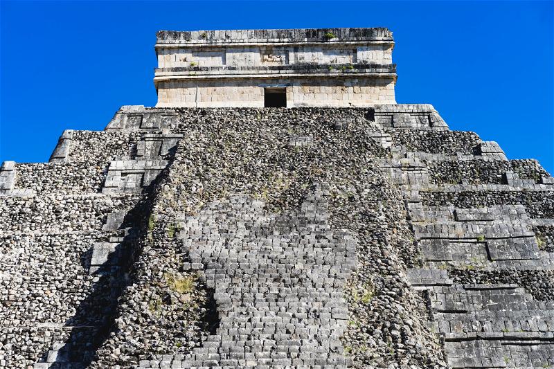 The pyramid of Chichen Itza in Mexico.