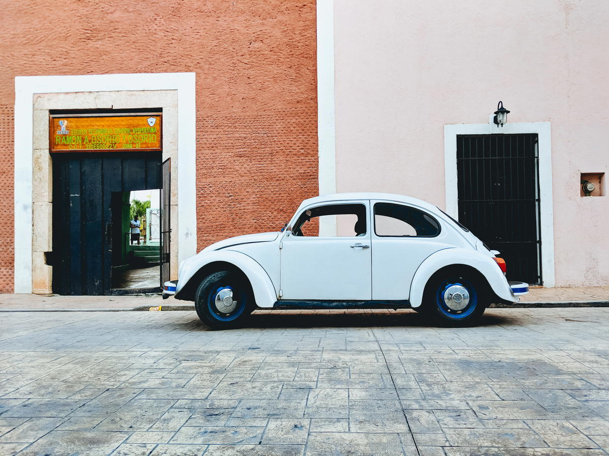 15 Best Photos of Vintage Cars in Valladolid, Mexico