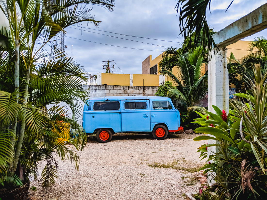 15 Best Photos of Vintage Cars in Valladolid, Mexico
