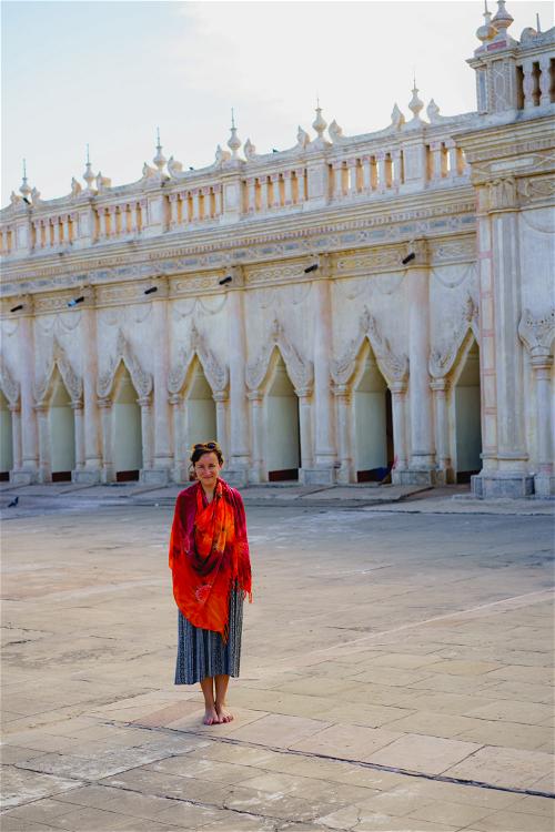 What to wear at Buddhist pagodas Ananda Temple Bagan Myanmar Burma
