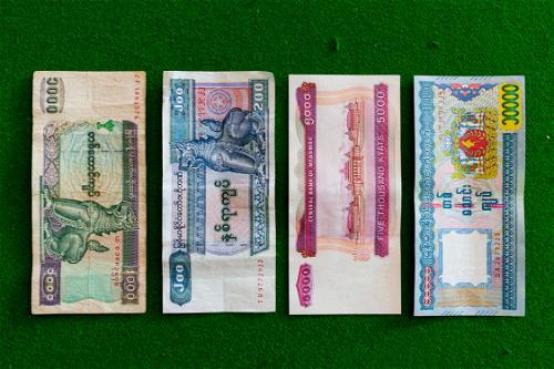 Burmese Myanmar kyat bills currency