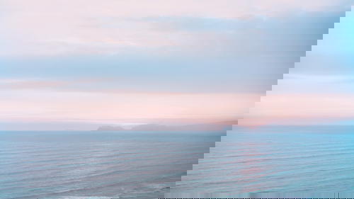 A view of the ocean from the top of a building in Peru.