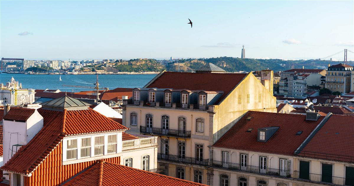 Where to buy Luxury Handbags in Lisbon? - Discover Walks Blog