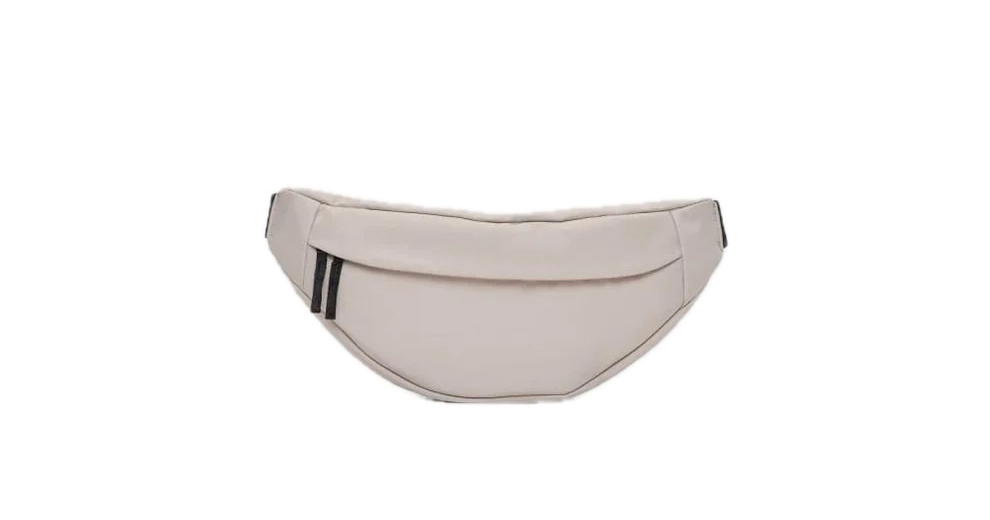 everlane vs patagonia bag ReNew Transit Catch-All Case In Slate Grey, Polyester a main compartment with an internal divider (for added organization) Everlane Renew Transit Fanny Pack
