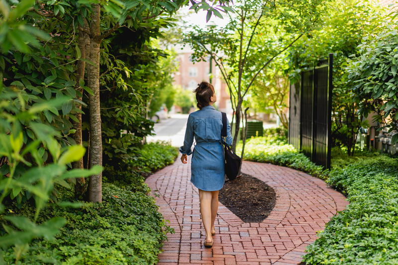 travel dress with zipper pockets