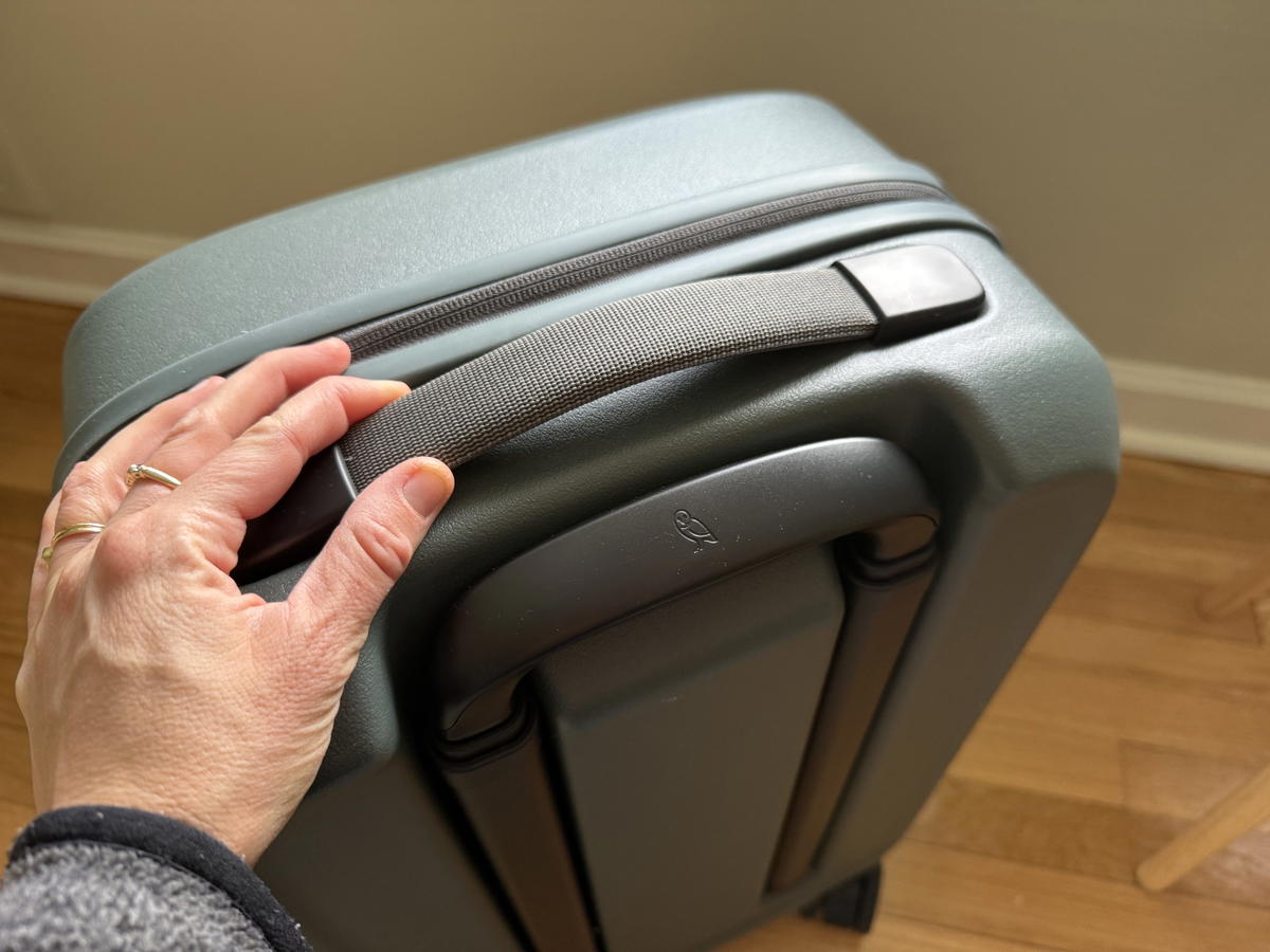 Bellroy Transit Carry-On Plus: Bagaglio A Mano 46L, Guscio Rigido In Policarbonato, Ruote Silenziose, Chalk