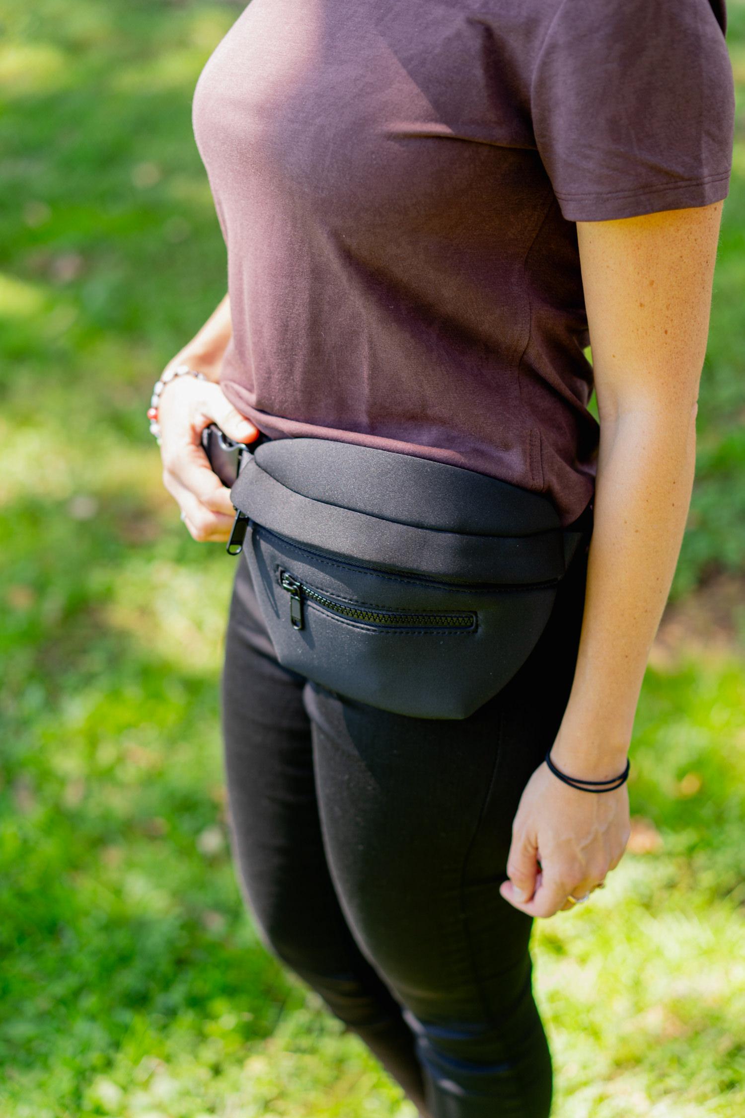 What is the name for a purse that is carried on your waist? - Quora