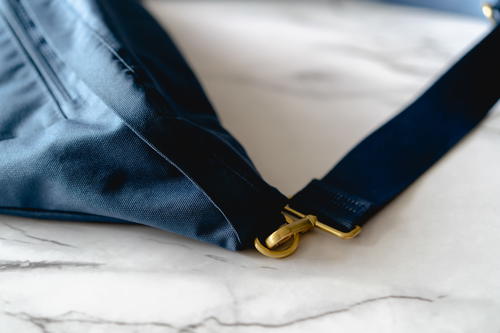 Close up of the strap on the Canvelle oversized fanny pack.