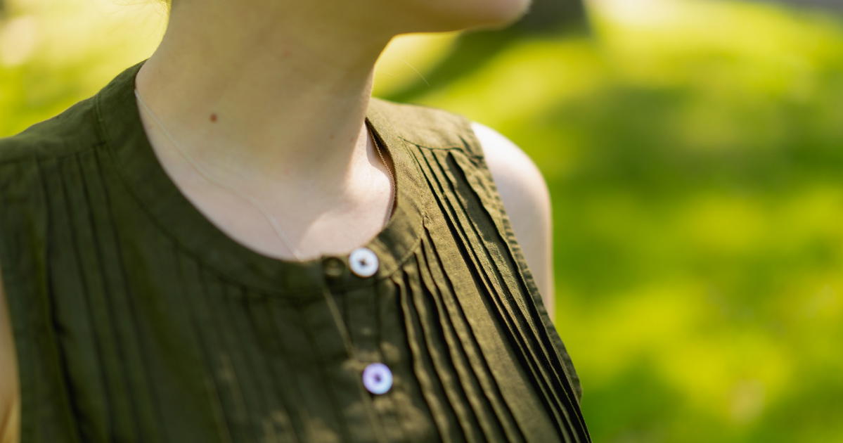 Quince Linen Sleeveless Swing Dress Review: Classic Summer Style Quince Linen Sleeveless Swing Dress Review: Classic Summer Style