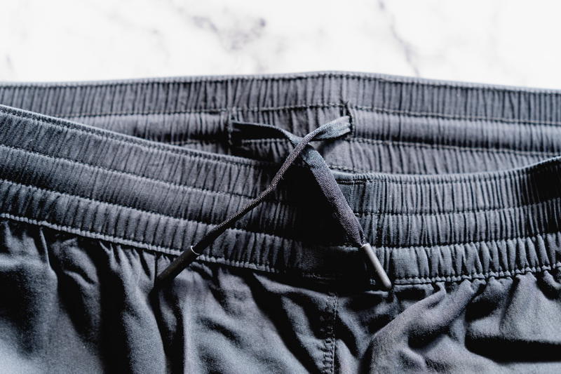 Draw string on the women's version of the DUER Weightless Poplin