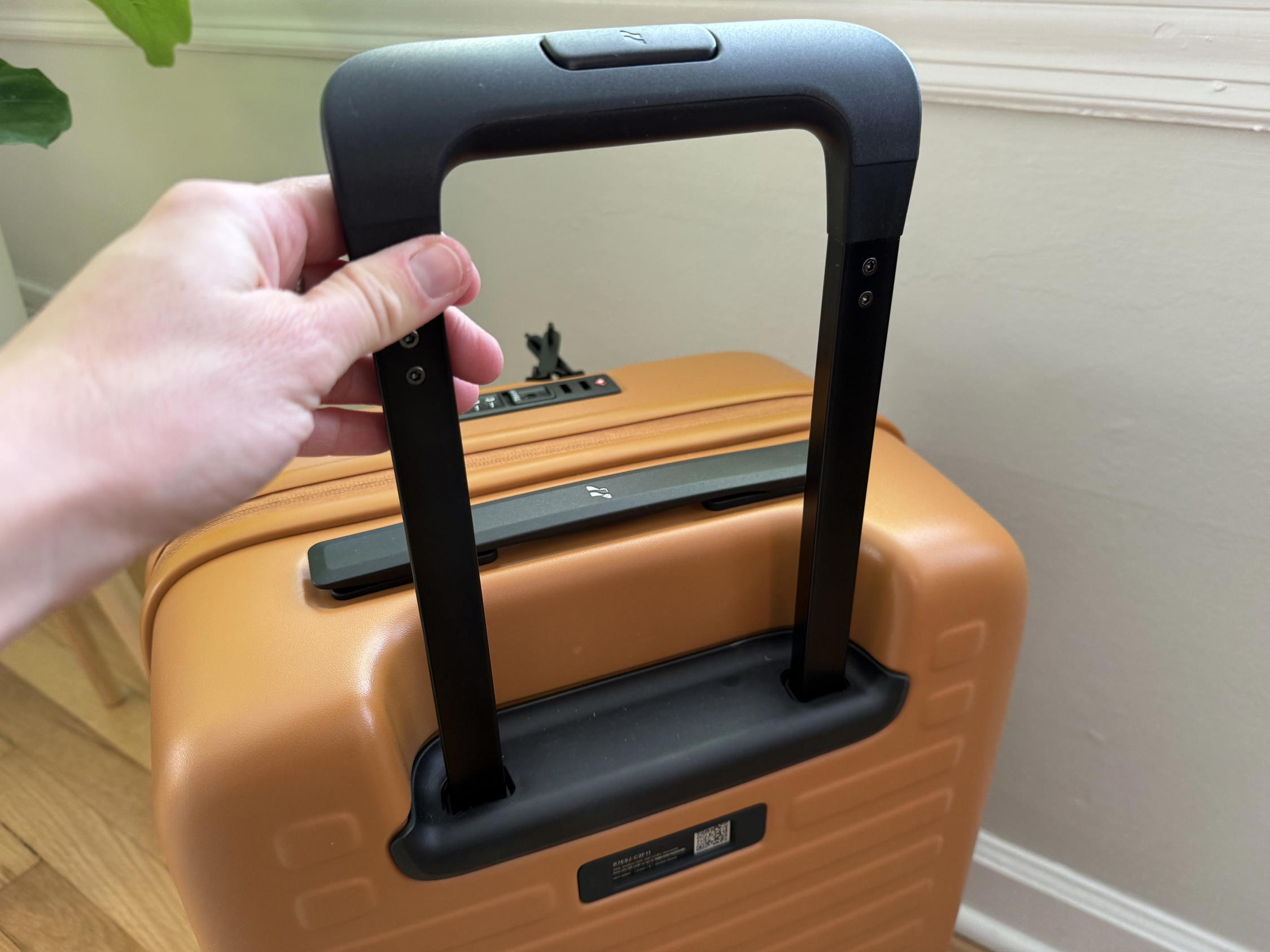 LOJEL Cubo Small Review: Sustainable Carry-on with Smart Access