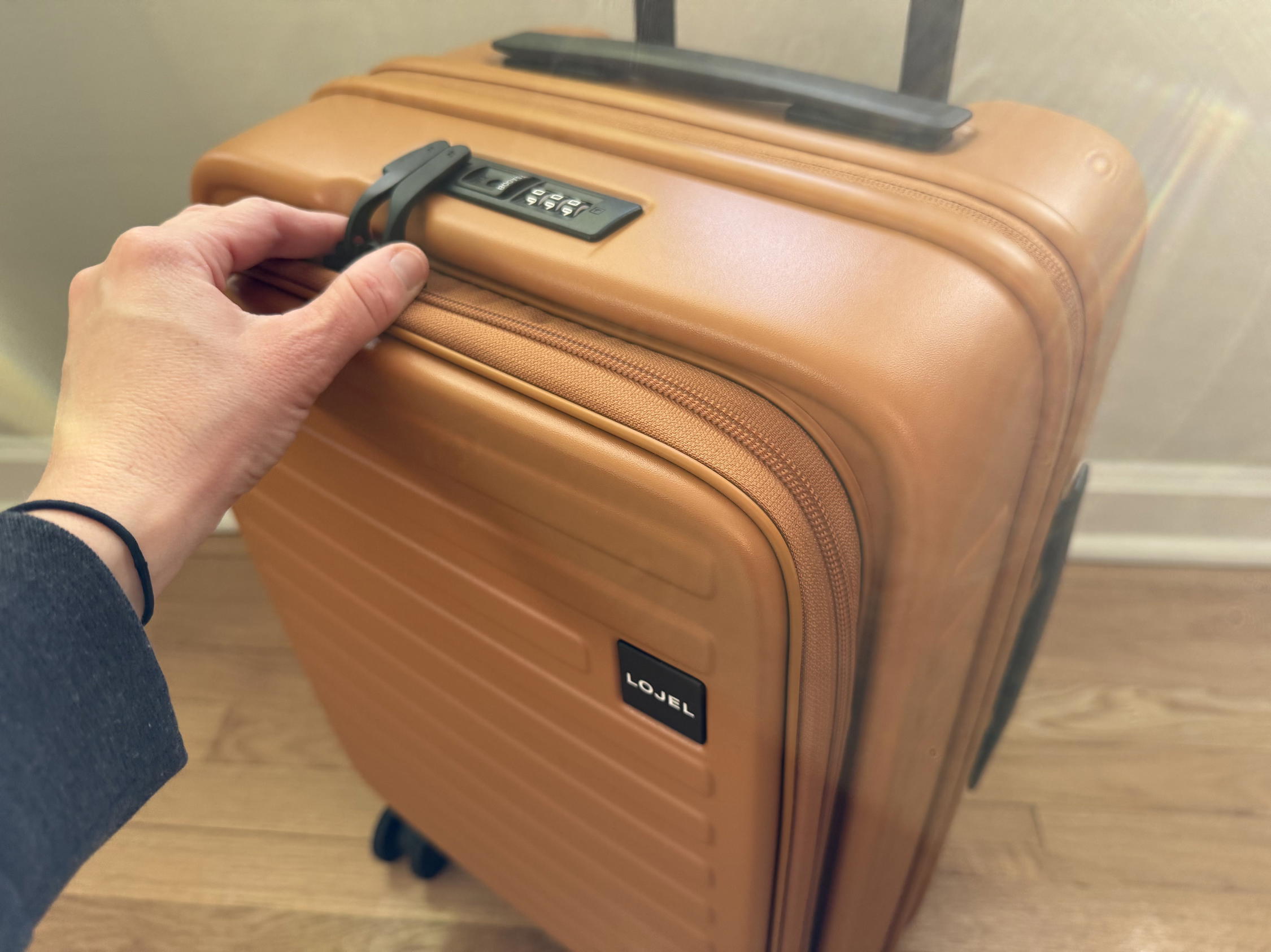 LOJEL Cubo Small Review: Sustainable Carry-on with Smart Access