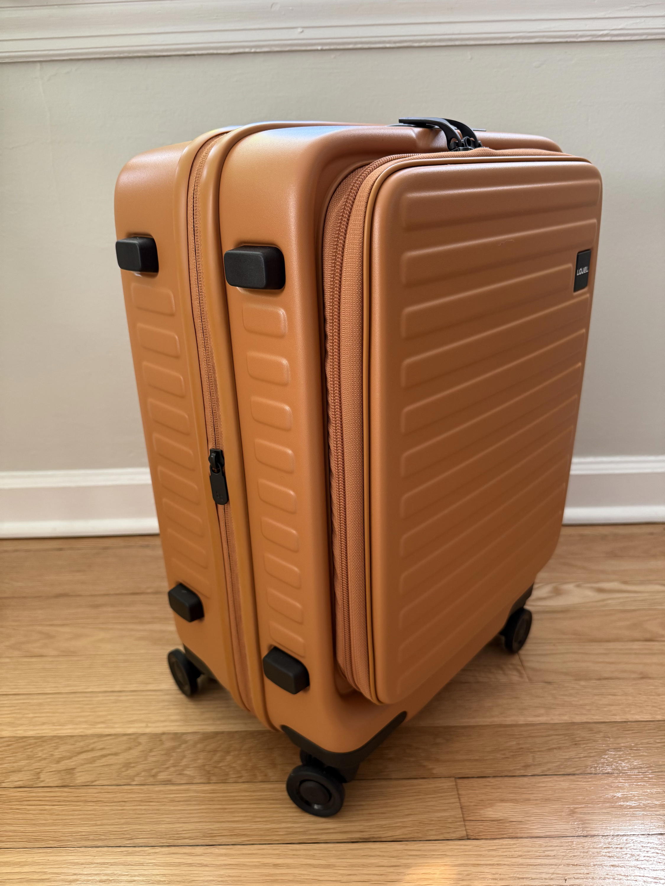 LOJEL Cubo Small Review: Sustainable Carry-on with Smart Access