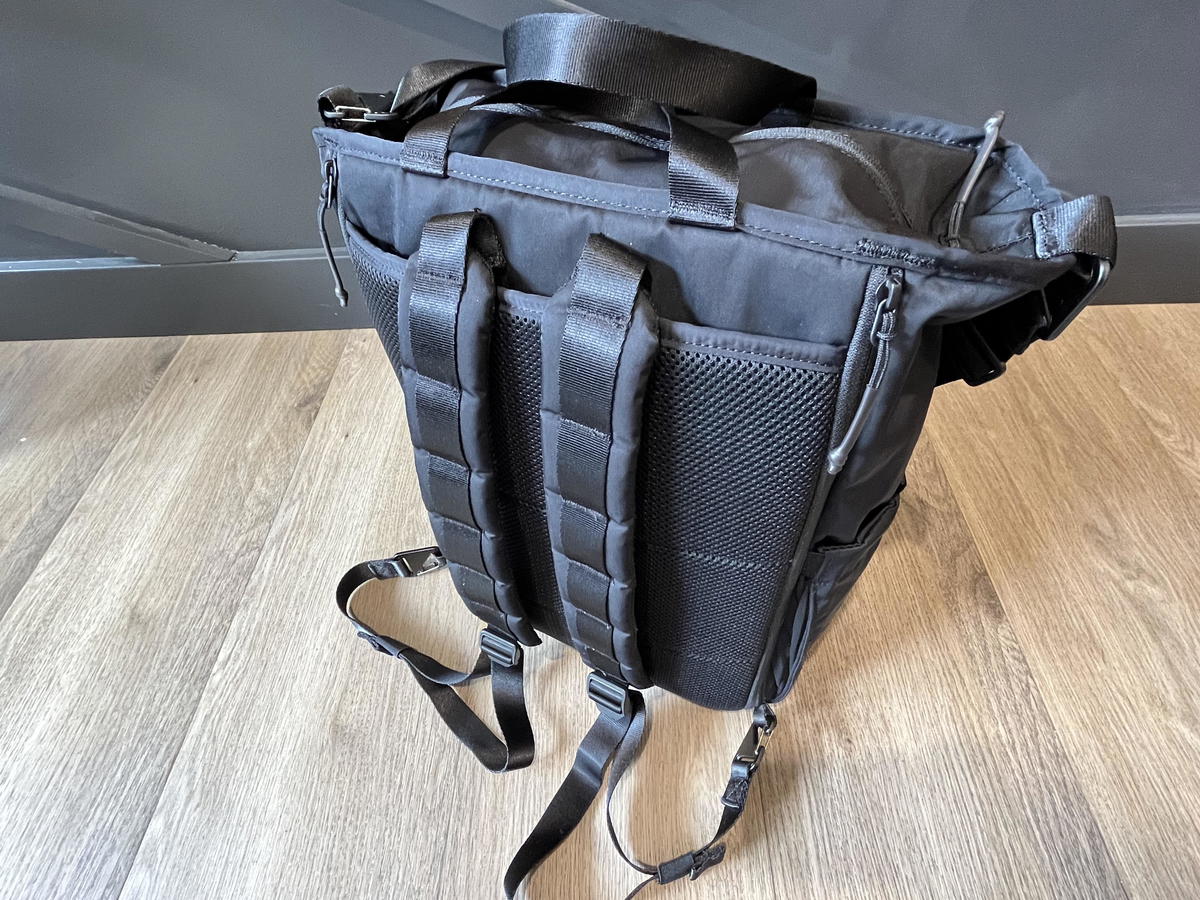 Nike Convertible Diaper Bag Review: Unisex and Travel-Friendly