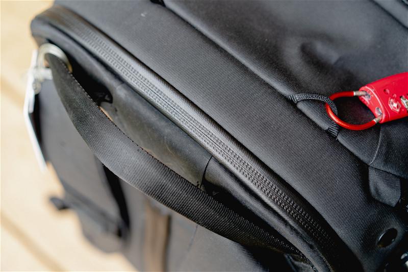 Close up of the zipper of the peak design travel packpack