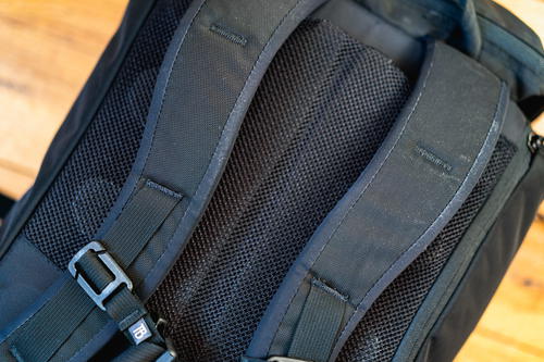 Tom Bihn Shadow Guide straps