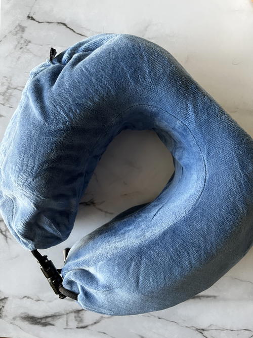 Excellent Travel Cushion that will make your long flights much