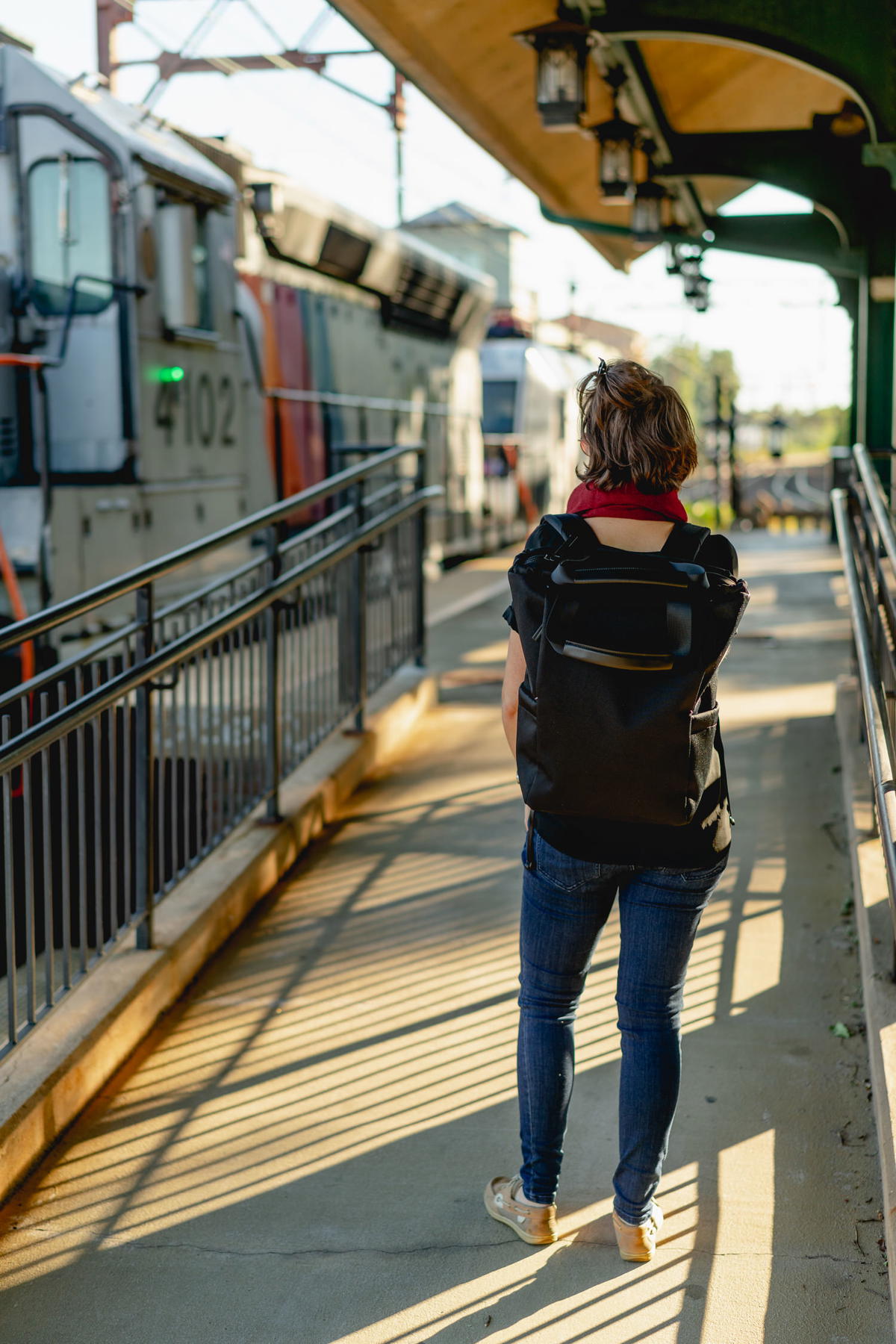 Troubadour Bivy Tote Backpack Review (Stylish Commuter & Travel Daypack)