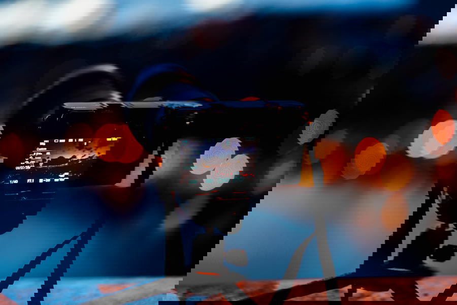 How To Clean Your Mirrorless Camera Sensor (Full Guide)