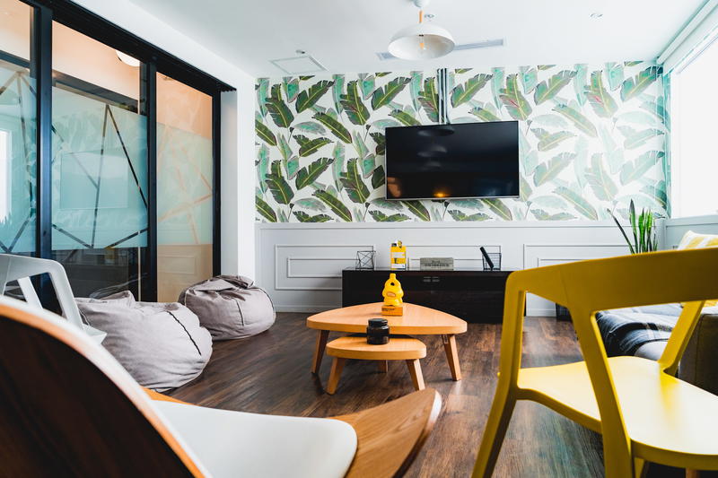 Wide angle shot of a meeting room in Comunal Coworking space in Lima, Peru