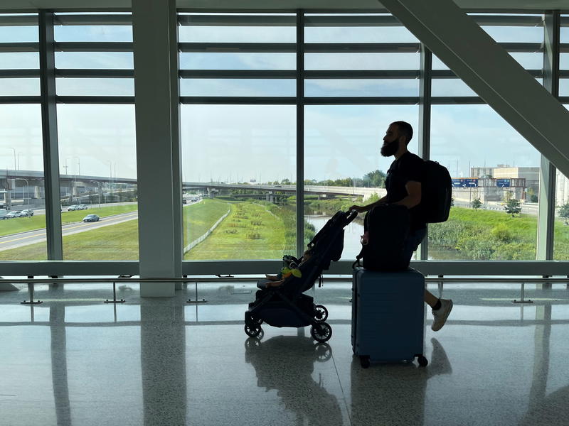 baby travel in flight