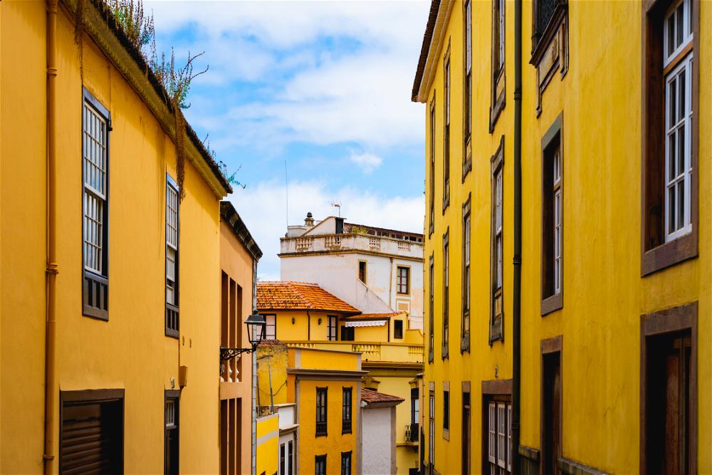 A yellow building in La Orotava.