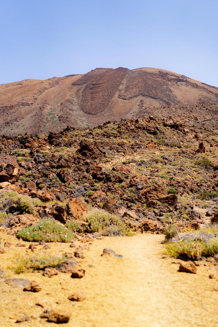 Helpful Tips for Hiking Trails in El Teide National Park