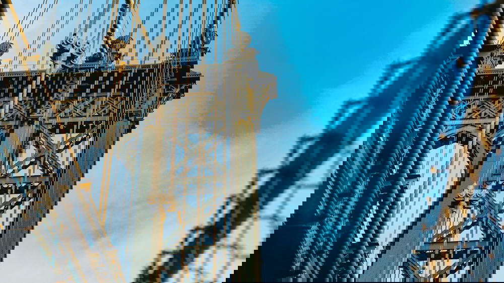 Close up of the meta supports on the Manhattan Bridge